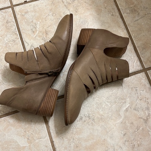 Booties - Picture 7 of 7